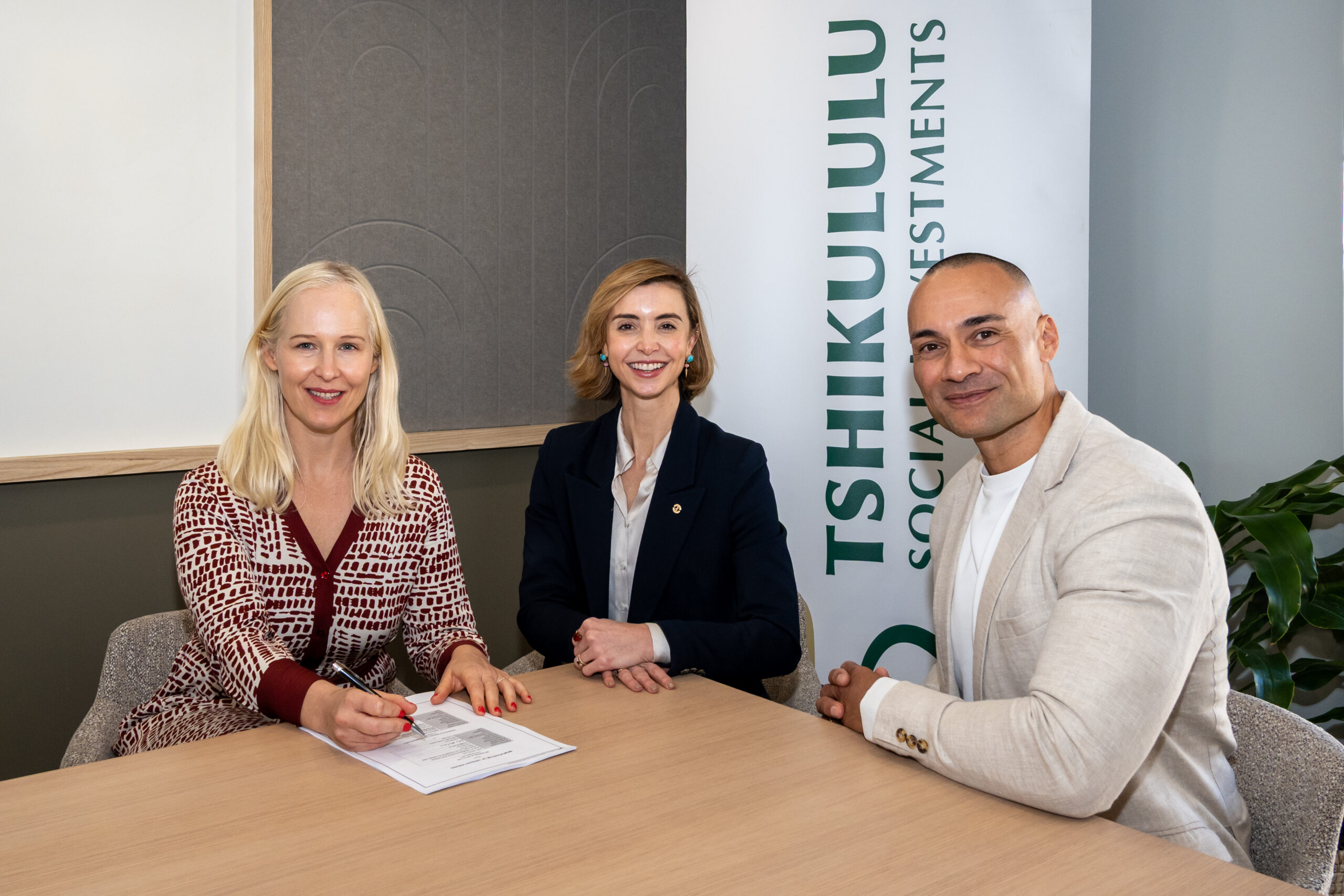 Tshikululu Social Investments and Dr Sophia AI sign partnership to pilot AI-assisted care in South Africa